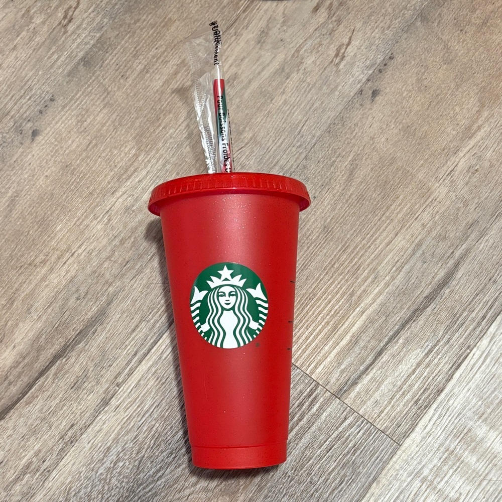 ✨ Starbucks Red glitter Tumbler with Straw
